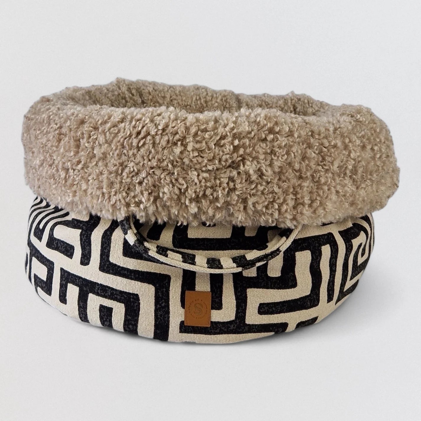 POOCH POUCH african hondenmand