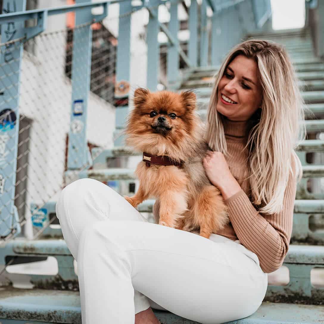 Hondentuigje bordeaux roodHet DOGA Hondentuigje in bordeaux rood is een stijlvol en trendy accessoire voor jouw hond. Het tuigje is gemaakt van duurzaam vegan leer en heeft luxe gouden sluitiDogawafwafHondentuigje bordeaux rood