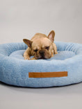 Afbeelding geladen in Galerij-viewer, LISE Round Dog Bed Blue
