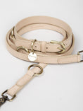 Afbeelding geladen in Galerij-viewer, Thomas Dog Leash Vanilla
