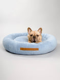 Afbeelding geladen in Galerij-viewer, LISE Round Dog Bed Blue
